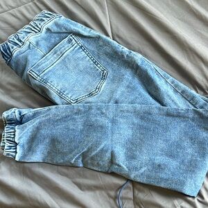 Women’s American eagle jogger jeans